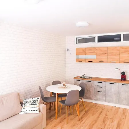Lozanovi Apartment Pomorie