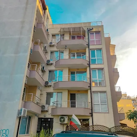 דירה Lozanovi Apartment Pomorie *